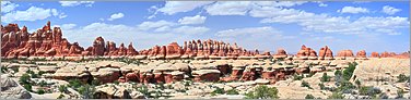 Canyonlands NP -  (The Needles) Chesler Park en vue panoramique  (CANON 5D + EF 50mm)