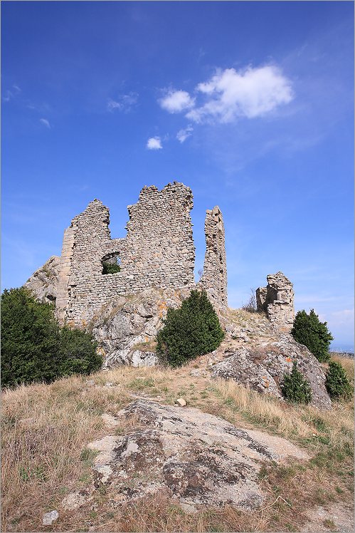 Ruines Du Chateau De Pierre Gourde CANON 5D 16 35mm L II 