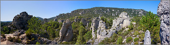 Cirque de Mourèze en vue panoramique - 34 HERAULT (CANON 5D MkII + ZEISS Distagon T* 28mm F2,8 c/y)