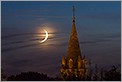 Croissant de Lune au coucher & clocher (CANON 20D + EF 180 Macro L + 1,4x)