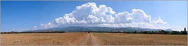 Cumulus sur les montagnes de Lens en Vercors (CANON 10D + EF 17-40 L)