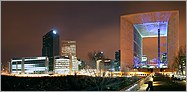 Panoramique de la grande Arche de la Défense (CANON 20D + EF 17-40 L)