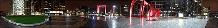 Panoramique à 360° de la grande Arche et des quatres temps de la Défense (CANON 20D + EF 17-40 L)