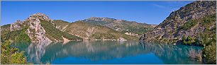 Panoramique sur le lac de Castillon - Alpes de Haute Provence (CANON 10D + EF 17-40 L)