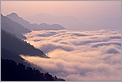 Mer de nuages recouvrant le village de Le Mas (CANON 10D + EF 100-400 L)