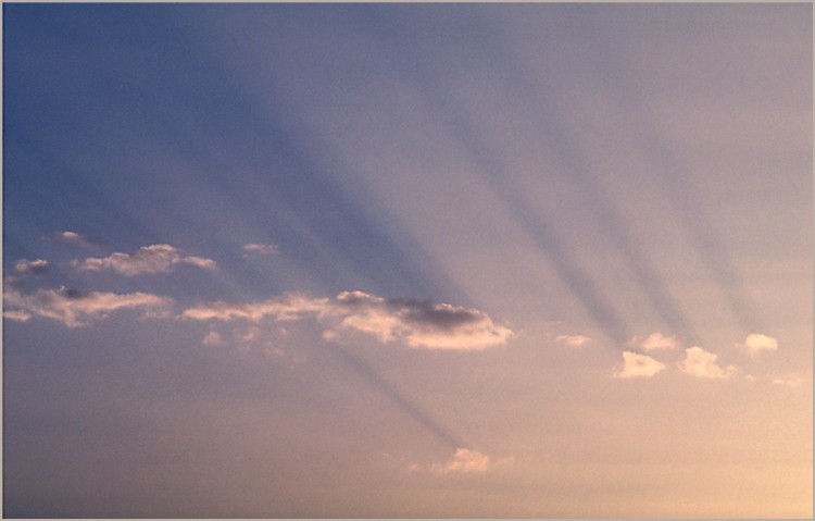 ombres_nuages_soleil_couchant.jpg