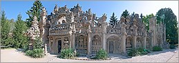 Palais idéal du facteur Cheval (CANON 10D + EF 17-40 L)