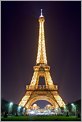 Tour Eiffel vue depuis le champ de Mars la nuit (CANON 20D + EF 17-40 L)